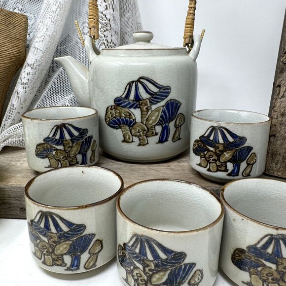 Vintage Ceramic Teapot Set With 6 Matching Cups Mushroom Design Wicker Handle - Picture 9 of 10